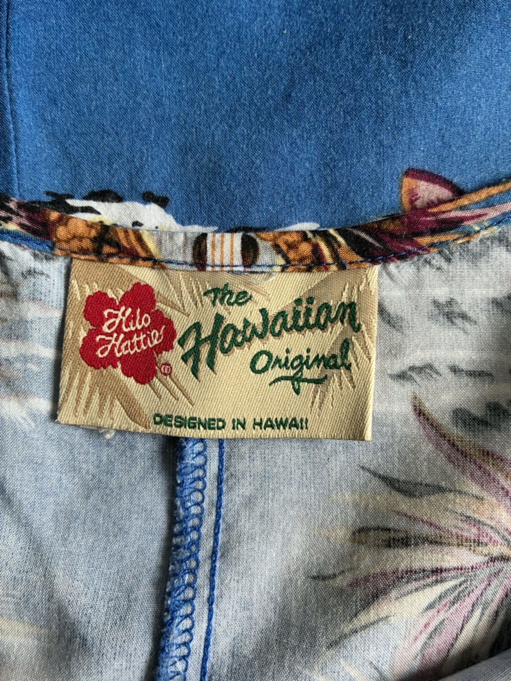 Hilo Hattie Blue Floral Hawaiian Shirt with Red Logo Tag - Picture 2 of 15